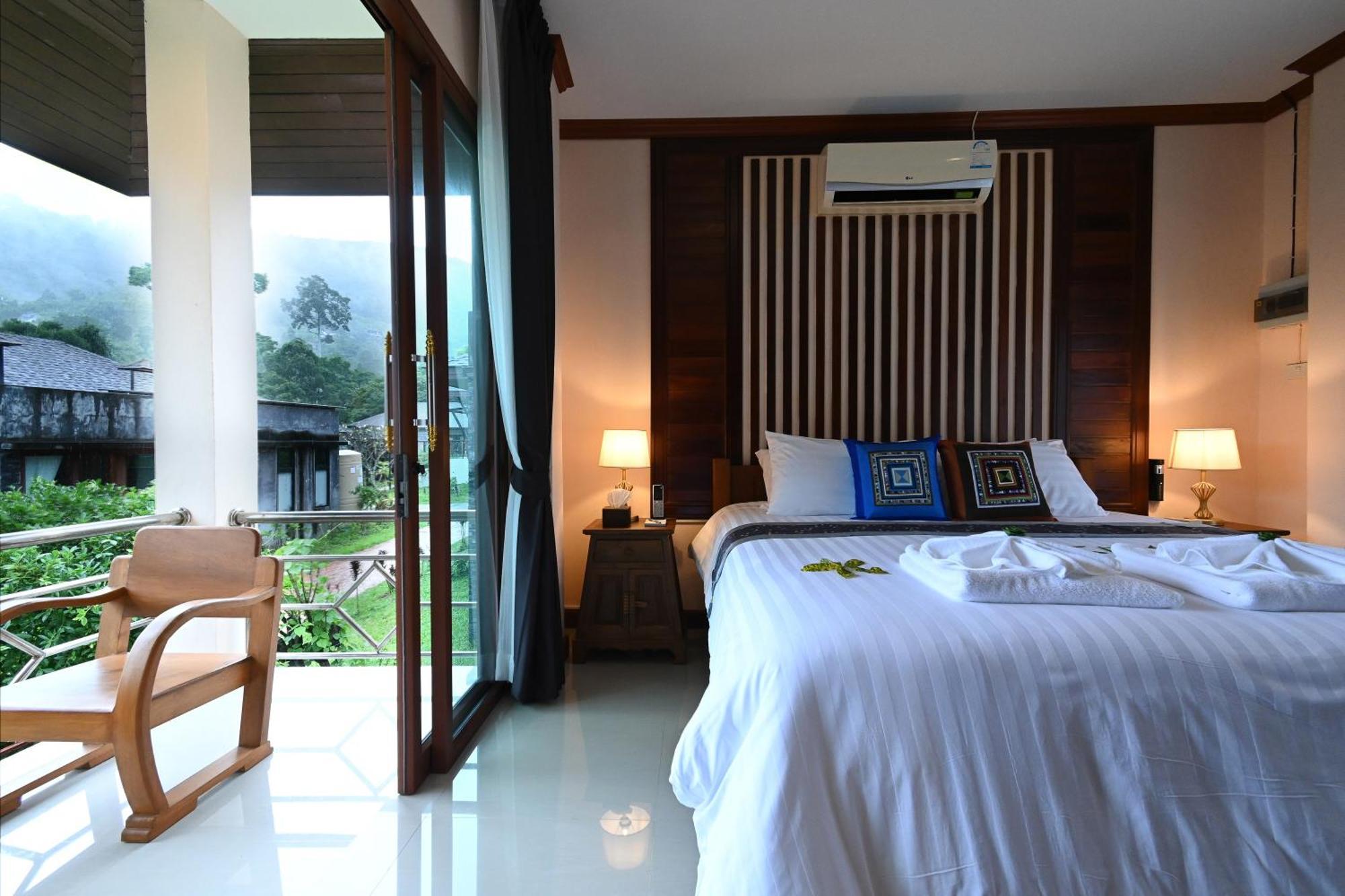 Cascade Tara Hotel Na Mueang Ruang foto
