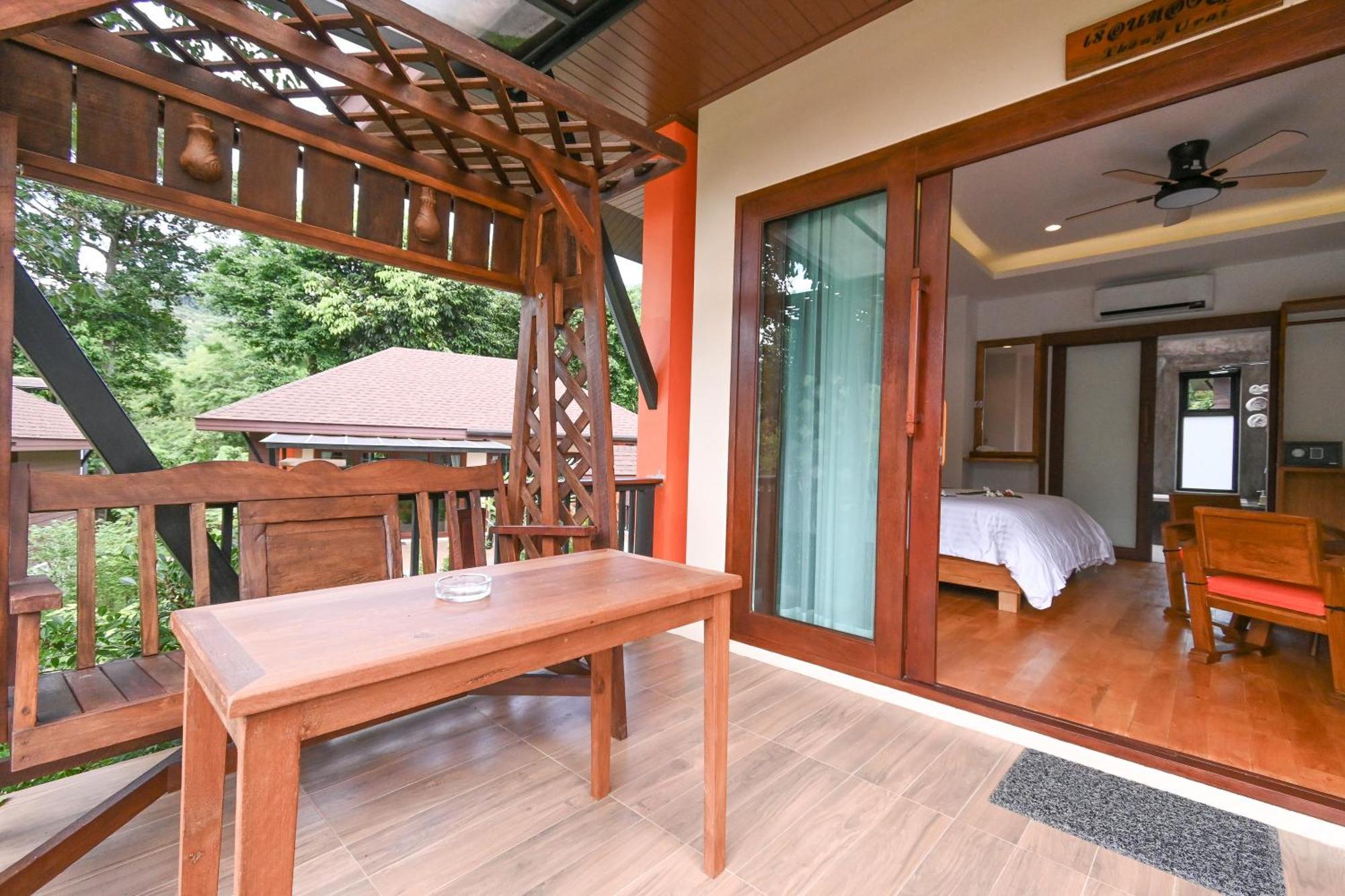 Cascade Tara Hotel Na Mueang Ruang foto