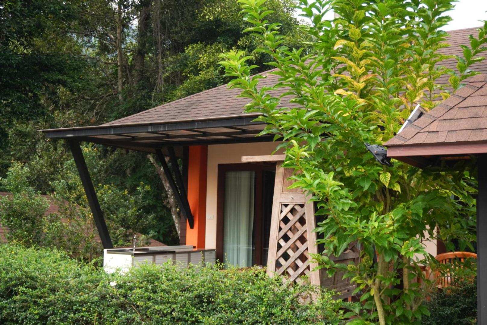 Cascade Tara Hotel Na Mueang Bagian luar foto