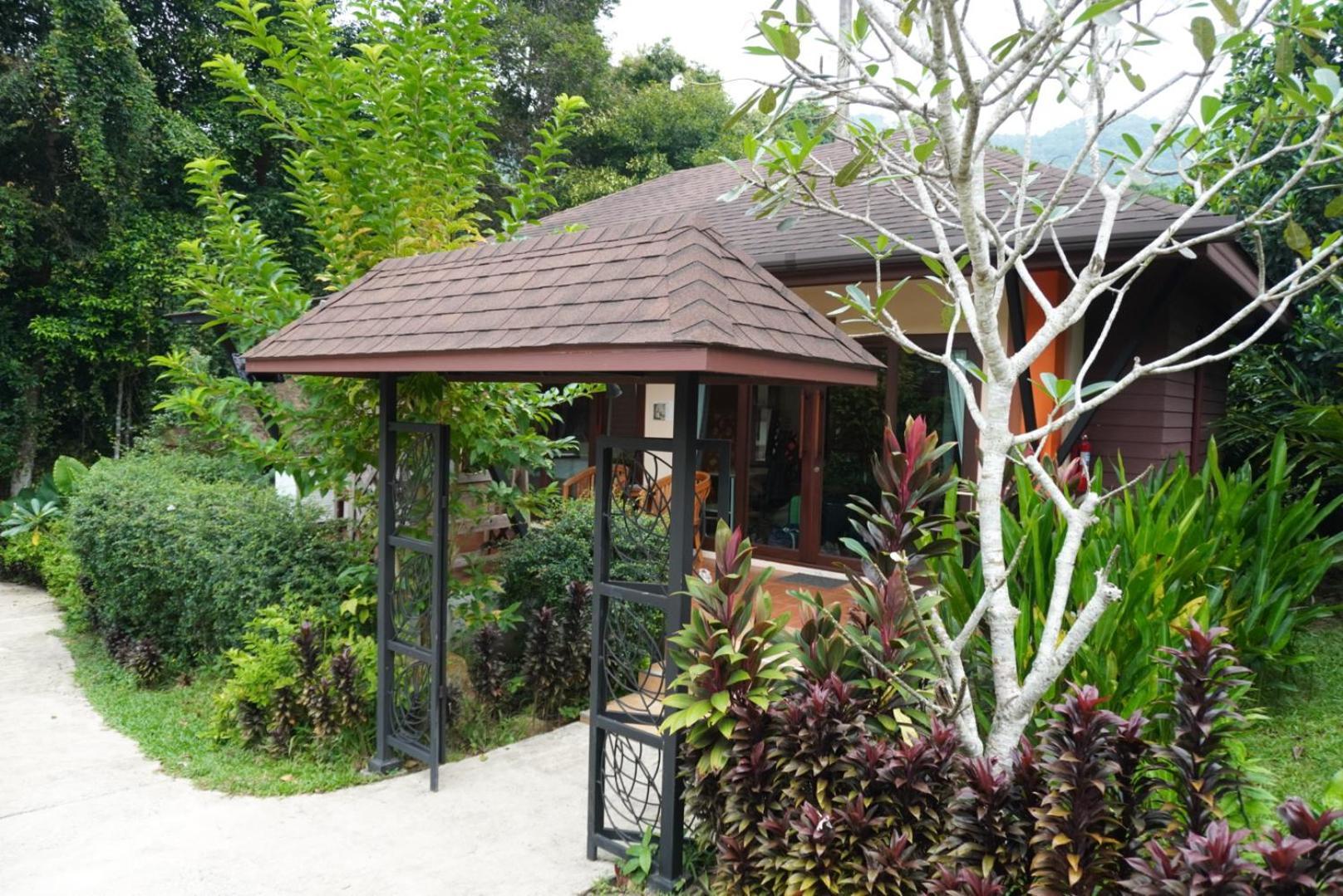 Cascade Tara Hotel Na Mueang Bagian luar foto