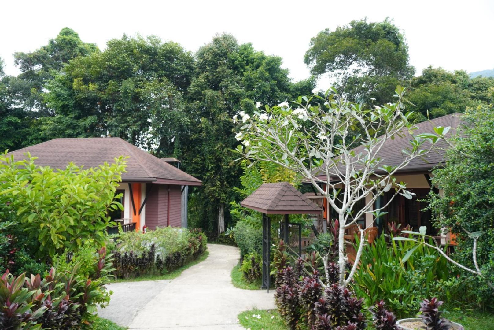Cascade Tara Hotel Na Mueang Bagian luar foto